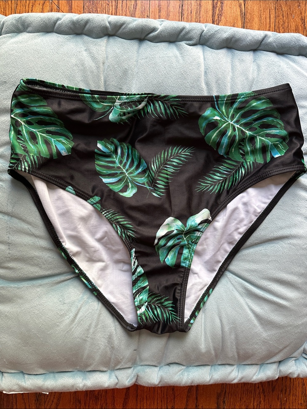 Women’s High-Waist Tropical Leaf Bikini Bottom - Black & Green